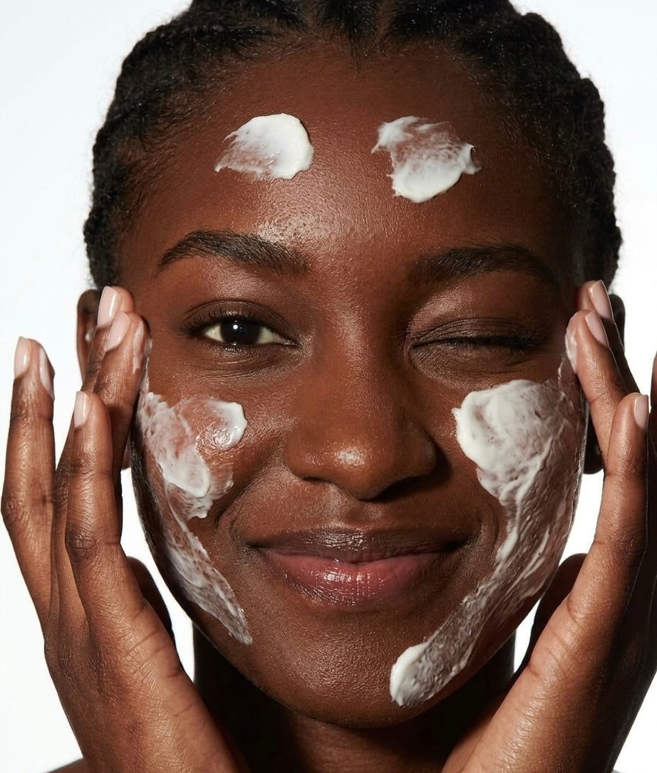 Petite CRÈME VISAGE sombre