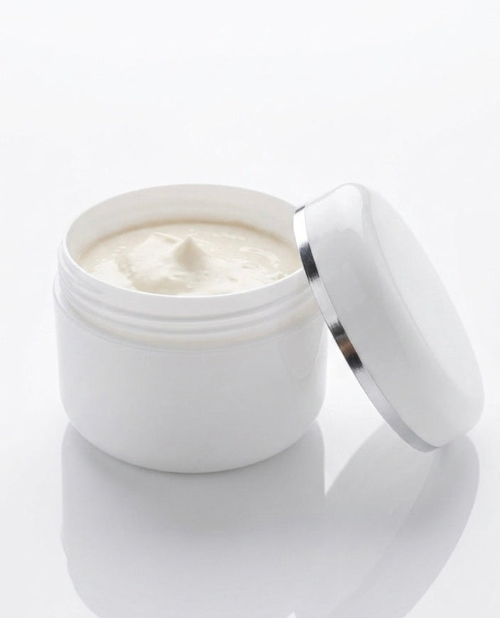Petite CRÈME VISAGE sombre